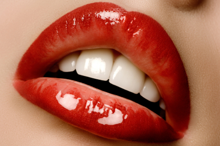 Red-Shiny-Lips.jpg