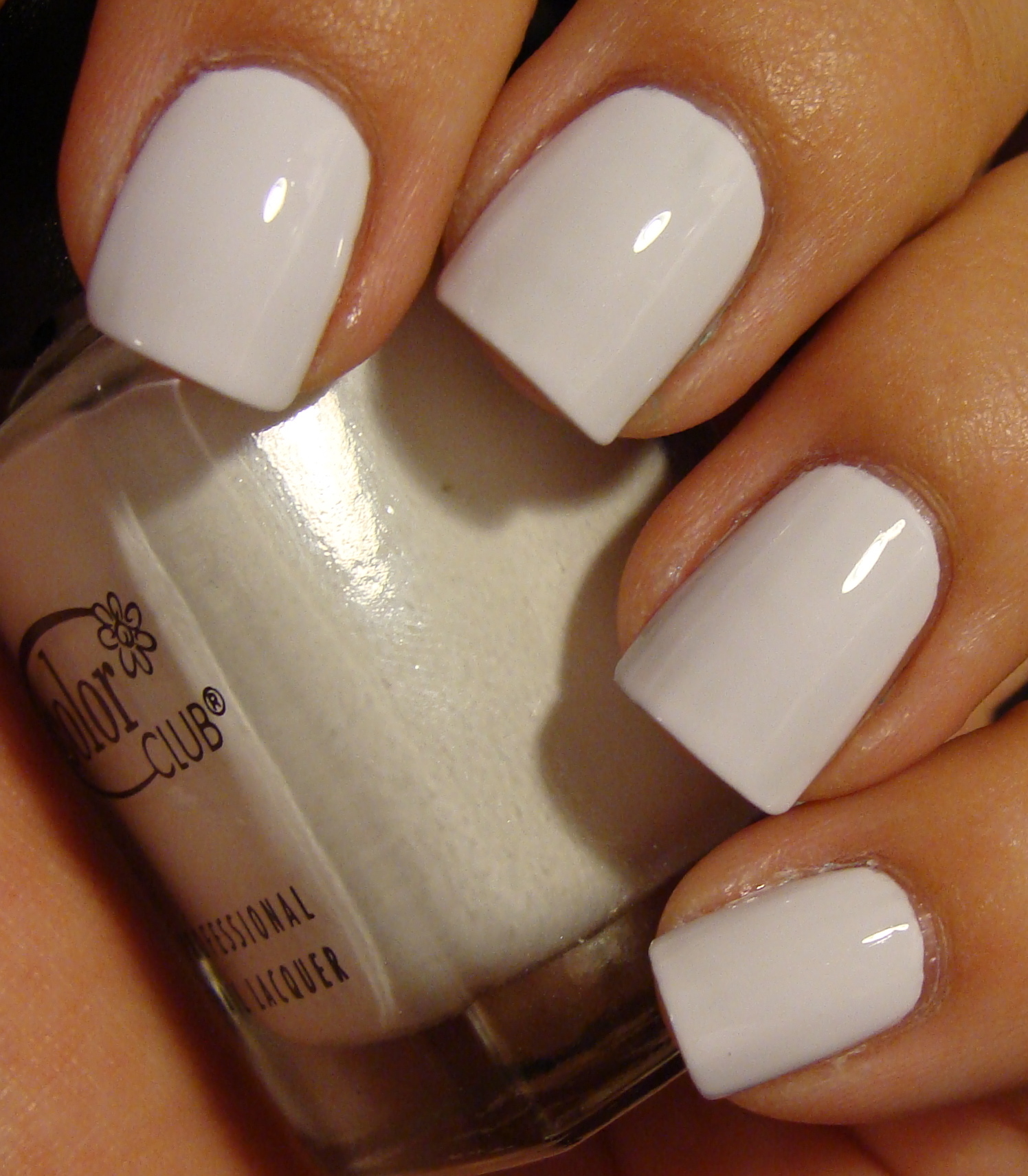 white-nail-polish-how-to-pull-it-off