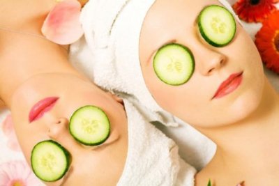 cucumbers on eyes