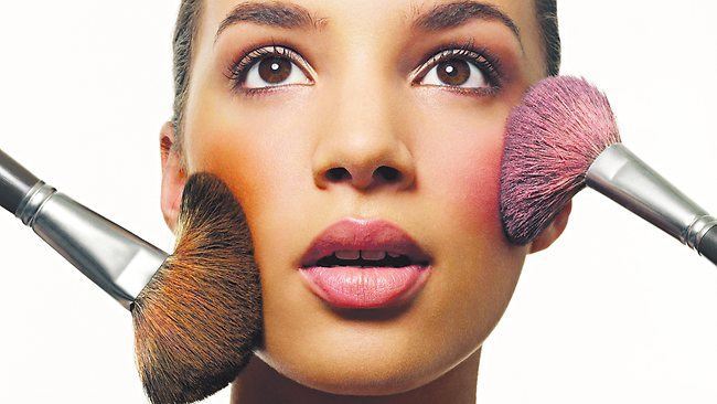 use blush to make your face look thinner