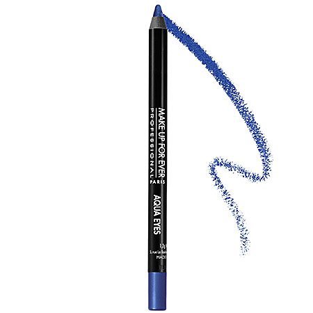 blue eyeliner