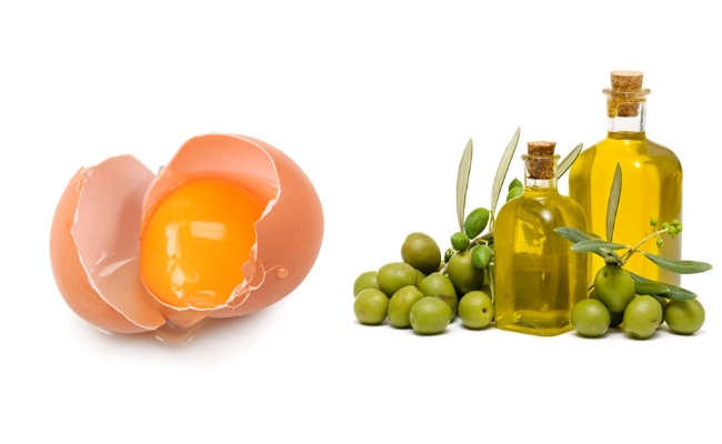 egg-yolk-and-olive-oil