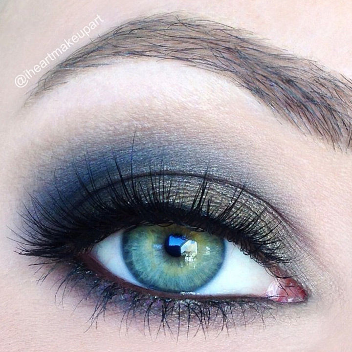 blue smokey eye