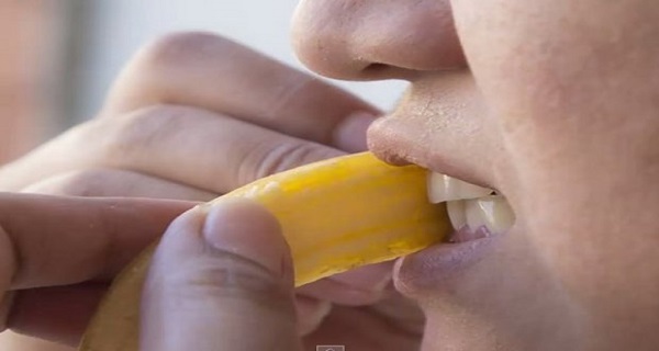 banana peel for teeth whitening
