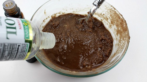 homemade chocolate lip scrub