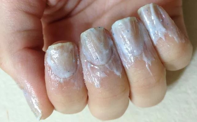 How to Grow Nails Fast With Toothpaste