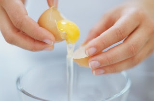 egg whites in bowl