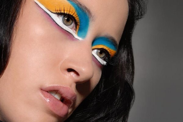 20 Unique Eye Makeup Looks To Drool Over