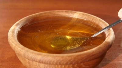 honey in bowl