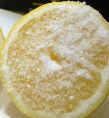 lemon with sugar
