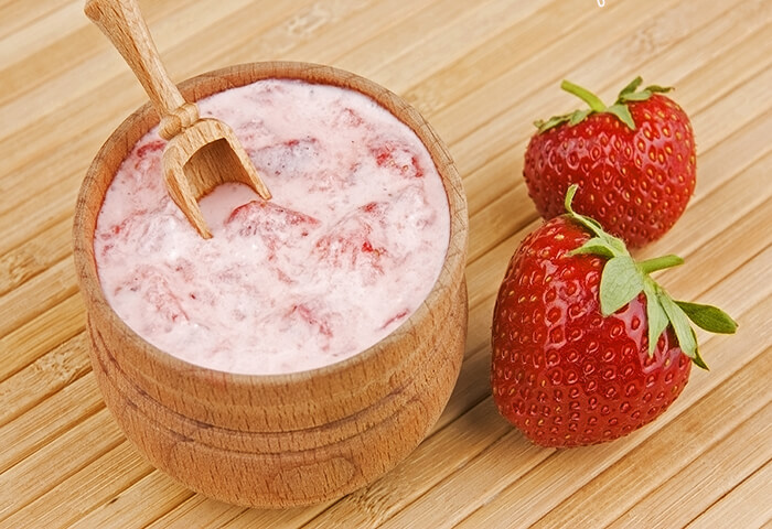 mayonnaise and strawberry hair mask