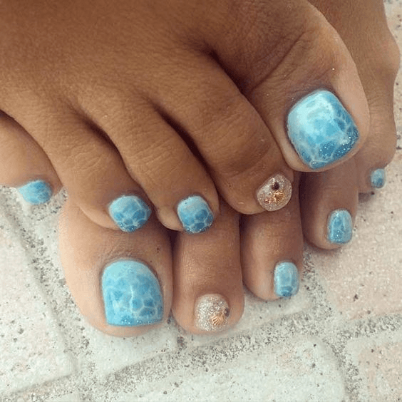 Beach Toe Nail Design