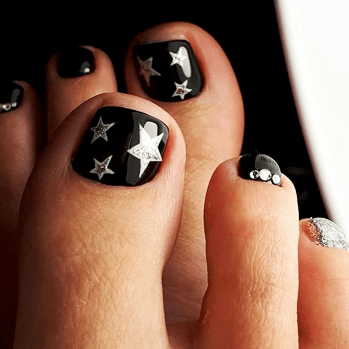 Black Star Toe Nail Design