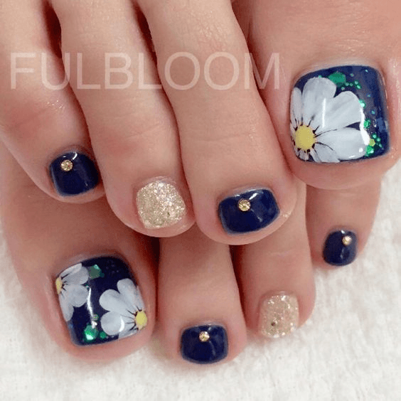 Floral and Glitter Toe Nail Design