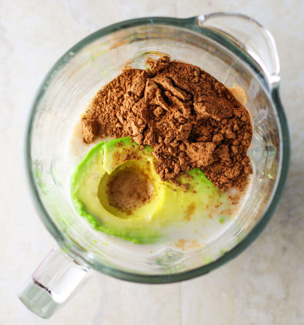 DIY Glowing Face Mask With Cocoa &amp; Avocado