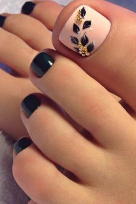 black and pink toenails