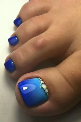 royal blue toe nail designs