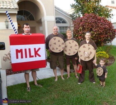 milk and cookies family halloween costume