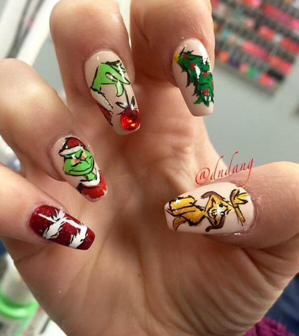 30+ Festive Christmas Nail Ideas