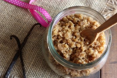 vanilla sugar cookie scrub