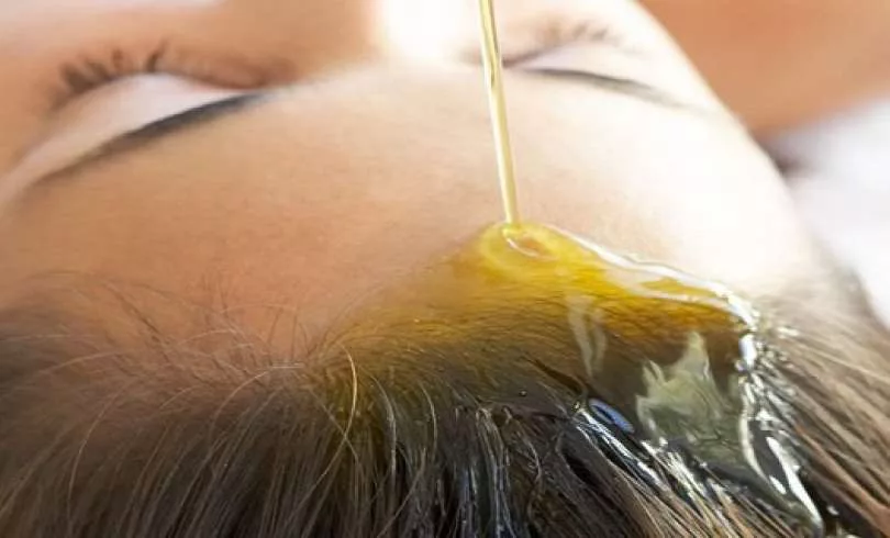 10 Home Remedies for Dry and Frizzy Hair