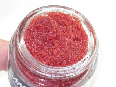 red lip scrub