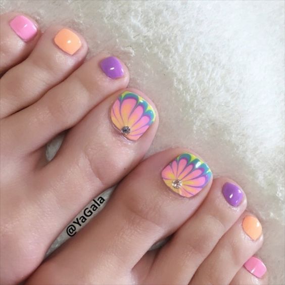 20 Spring Pedicures You'll Wanna Copy ASAP!