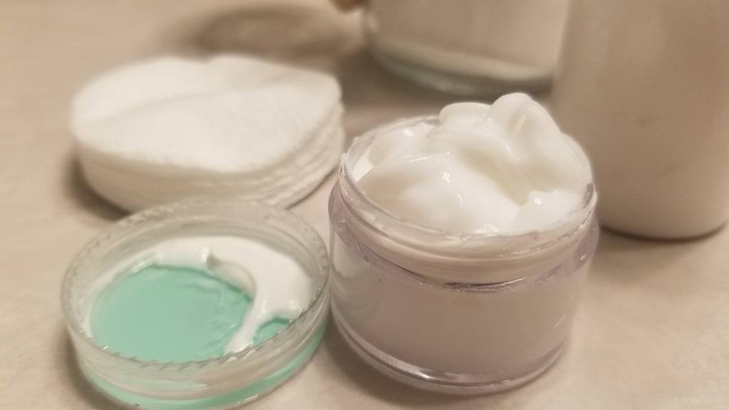 homemade face moisturizer for acne prone skin