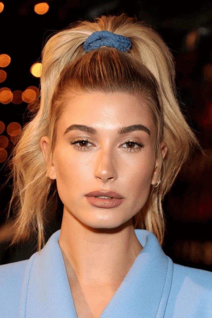 hailey baldwin scrunchie