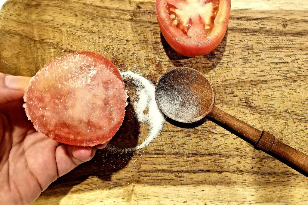 Tomato and Sugar Scrub