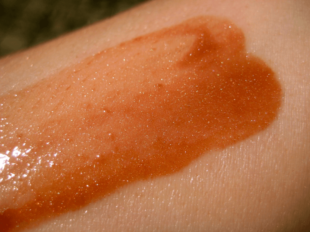 DIY self tanner carrot oil